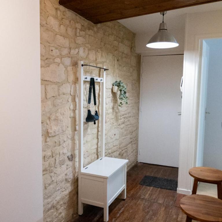 Plein cœur Historique de Caen - Quartier animé - au pied des boutiques, bars et restaurants - Apartment mit 1 Schlafzimmer mit Stadtblick - 12