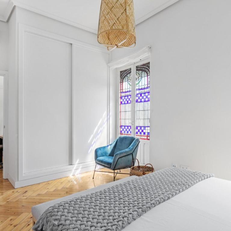 Refurbished and Bright-4Bedrooms 2Bathrooms - Goya - Apartment - 10