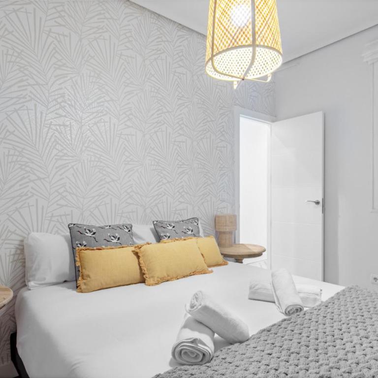 Refurbished and Bright-4Bedrooms 2Bathrooms - Goya - Apartment - 17