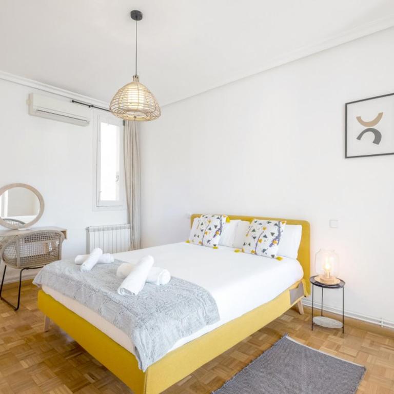 Spacious apartment-4Bedrooms 2Bathrooms - Goya - Apartment - 5