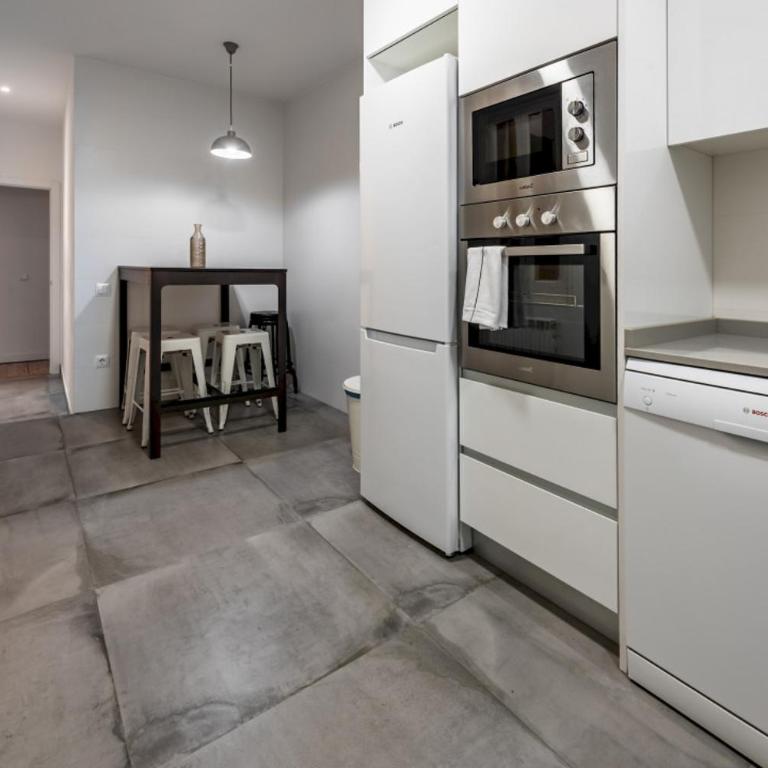 Amazing apartment - 4Bedrooms 2 Bathrooms - Goya - Apartment - 8