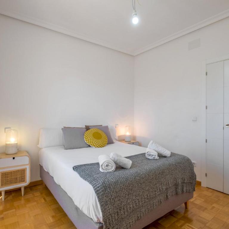 Spacious apartment-4Bedrooms 2Bathrooms - Goya - Apartment - 11