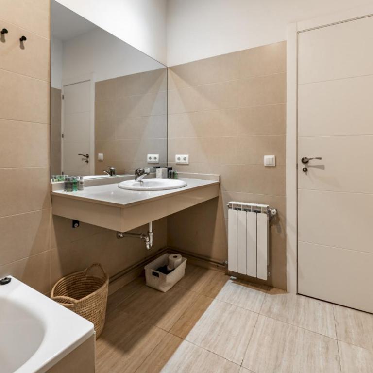 Amazing apartment - 4Bedrooms 2 Bathrooms - Goya - Apartment - 20