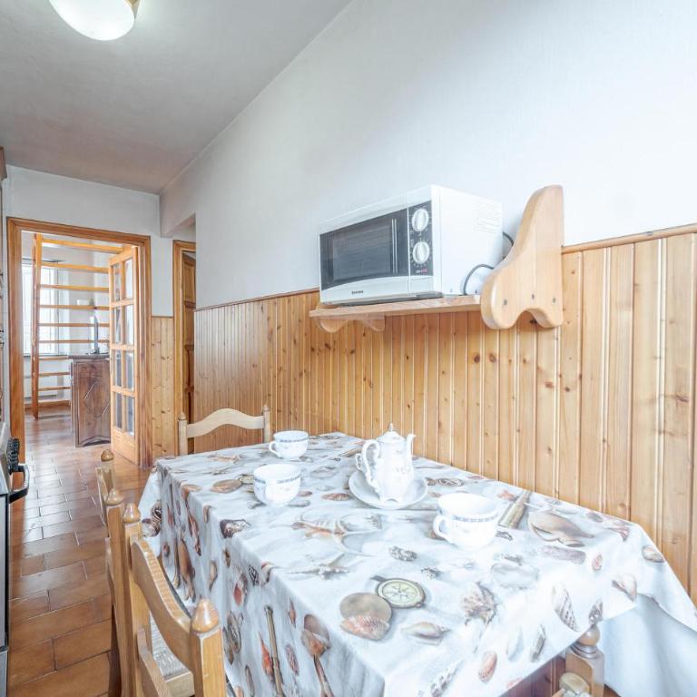 2 Bedroom Gorgeous Apartment In Camogli - Appartamento con 3 Camere da Letto - 9