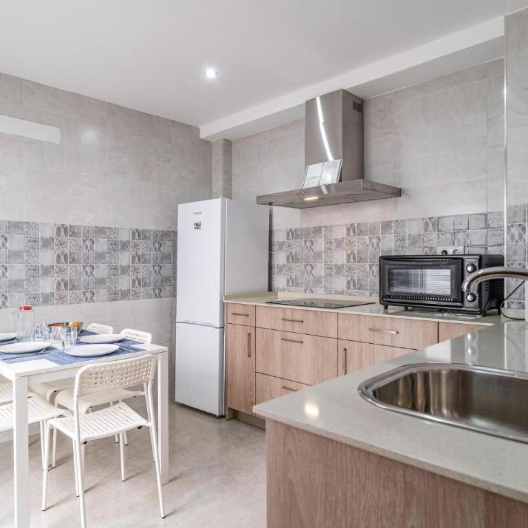 Beautiful Home In Conil De La Frontera - Ferienhaus mit 3 Schlafzimmern - 3