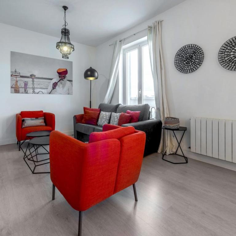 Modern Refurbished - 3Bedrooms 2Bathrooms - Goya - Three-Bedroom Apartment - 1
