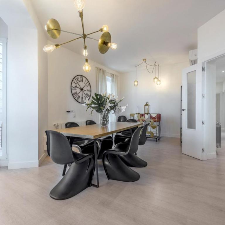 Modern Refurbished - 3Bedrooms 2Bathrooms - Goya - Three-Bedroom Apartment - 8