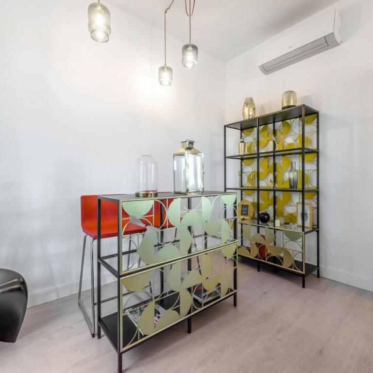 Modern Refurbished - 3Bedrooms 2Bathrooms - Goya - Three-Bedroom Apartment - 9