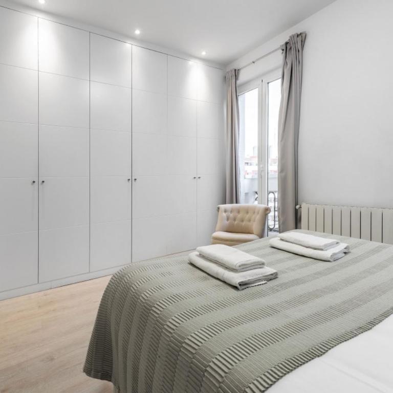 Modern Refurbished - 3Bedrooms 2Bathrooms - Goya - Three-Bedroom Apartment - 16