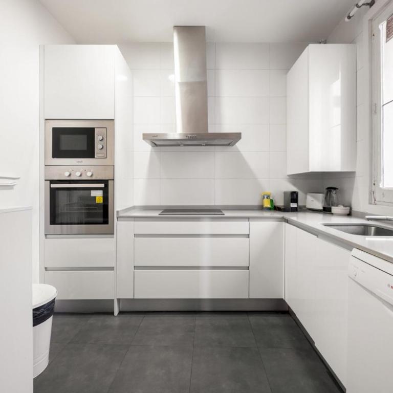 Bright apartment-4Bedrooms 2Bathrooms - Goya - Apartamento - 4