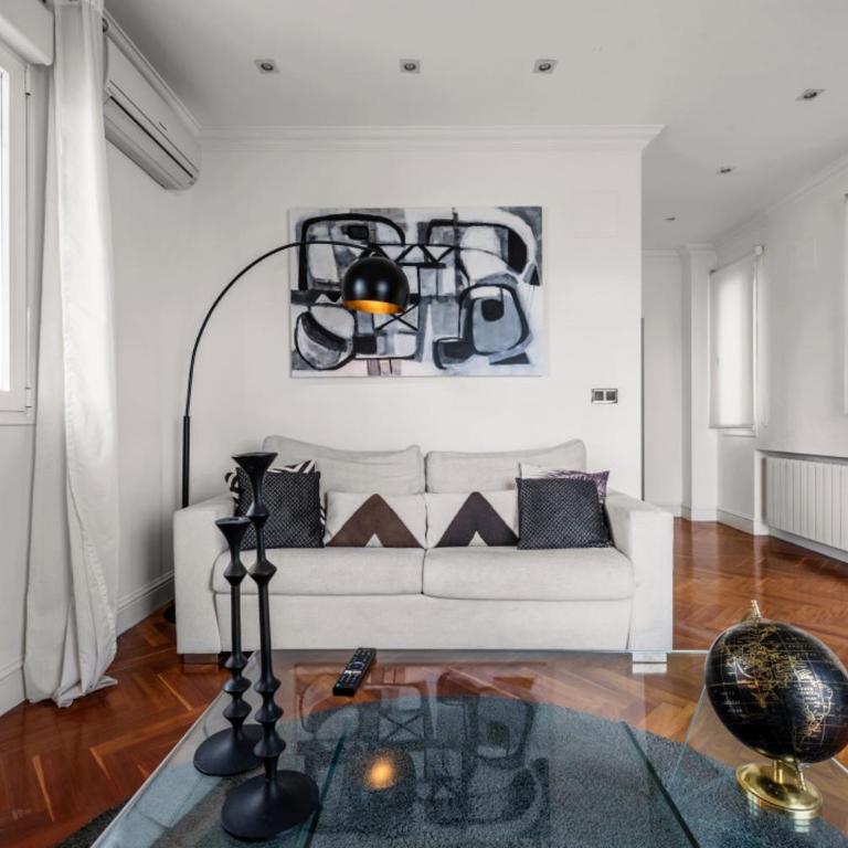 Penthouse with outstanding terrace- 1Bedroom -Goya - One-Bedroom Apartment - 3