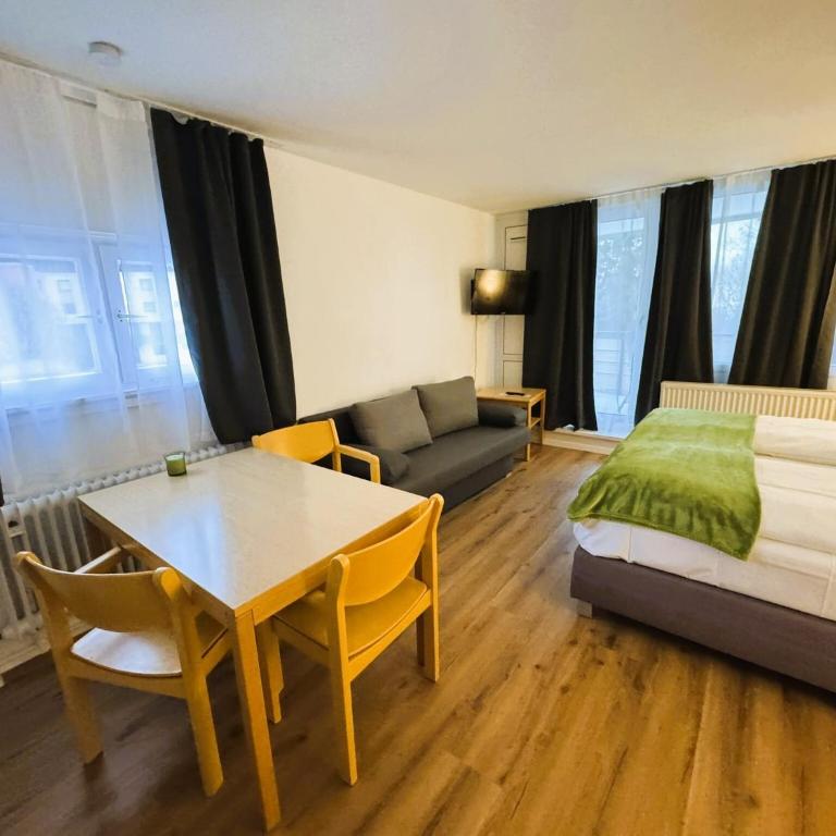 Apartments Sleep Service Spa mit Pool,Sauna,Fitness - Apartamento de 1 dormitorio con terraza - 3