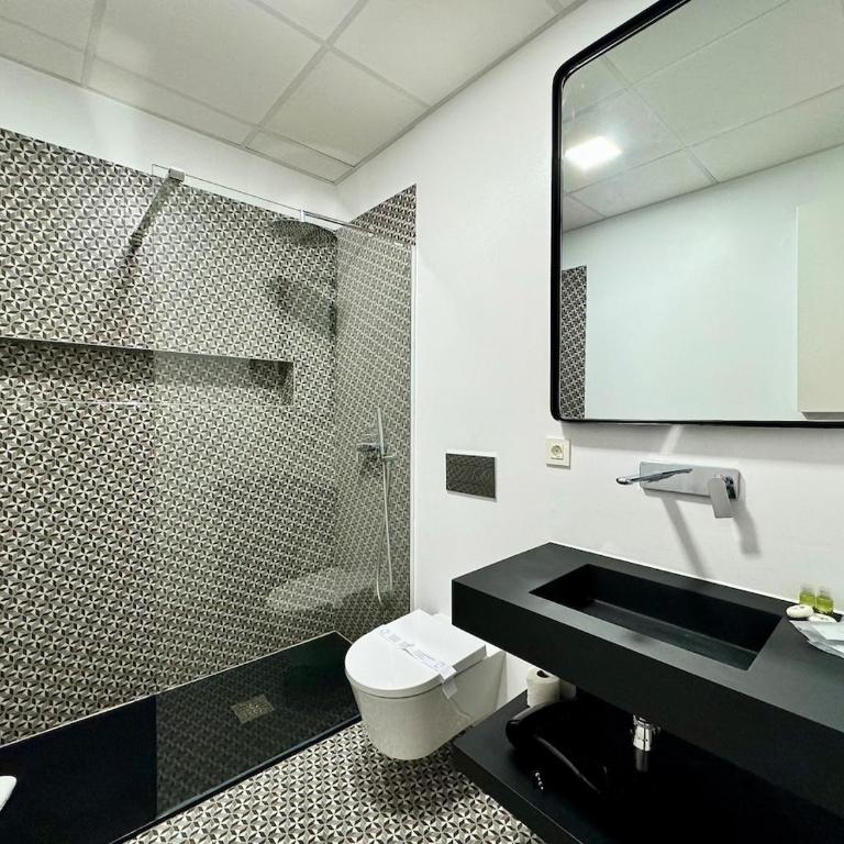 06 Alameda Luxury - One-Bedroom Apartment - 3