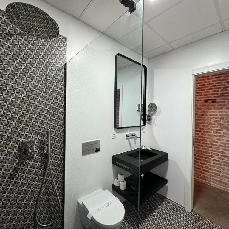 06 Alameda Luxury - One-Bedroom Apartment - 31