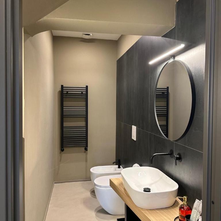 L'Opera - Luxury Apartment - Deluxe Double Room with Shower - 4