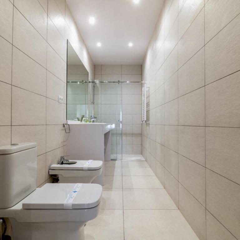 Modern and Bright - 3 Bedrooms 3 Bathrooms - Goya - Apartment - 22