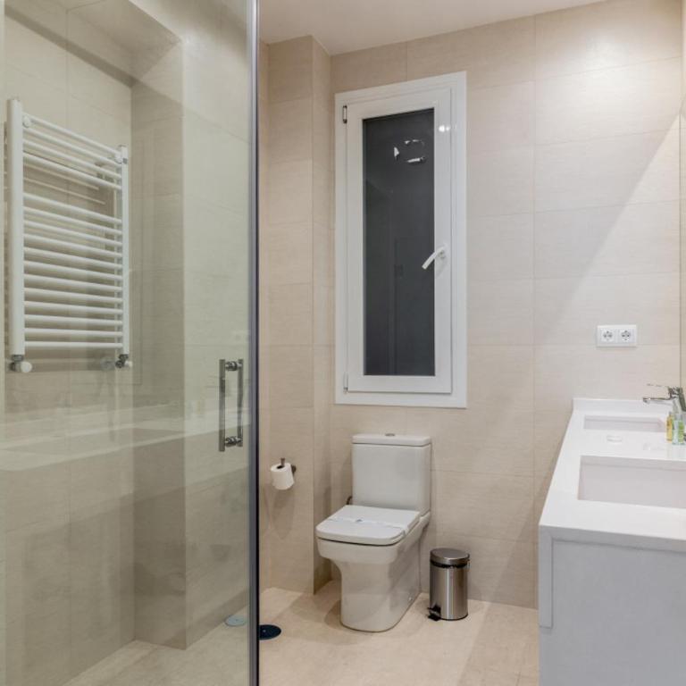 Modern and Bright - 3 Bedrooms 3 Bathrooms - Goya - Apartment - 23