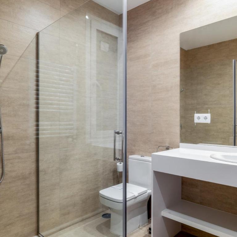 Modern and Bright - 3 Bedrooms 3 Bathrooms - Goya - Apartment - 25