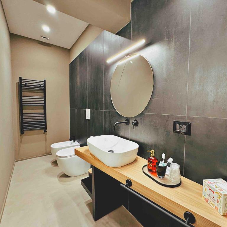 L'Opera - Luxury Apartment - Deluxe Double Room with Shower - 13