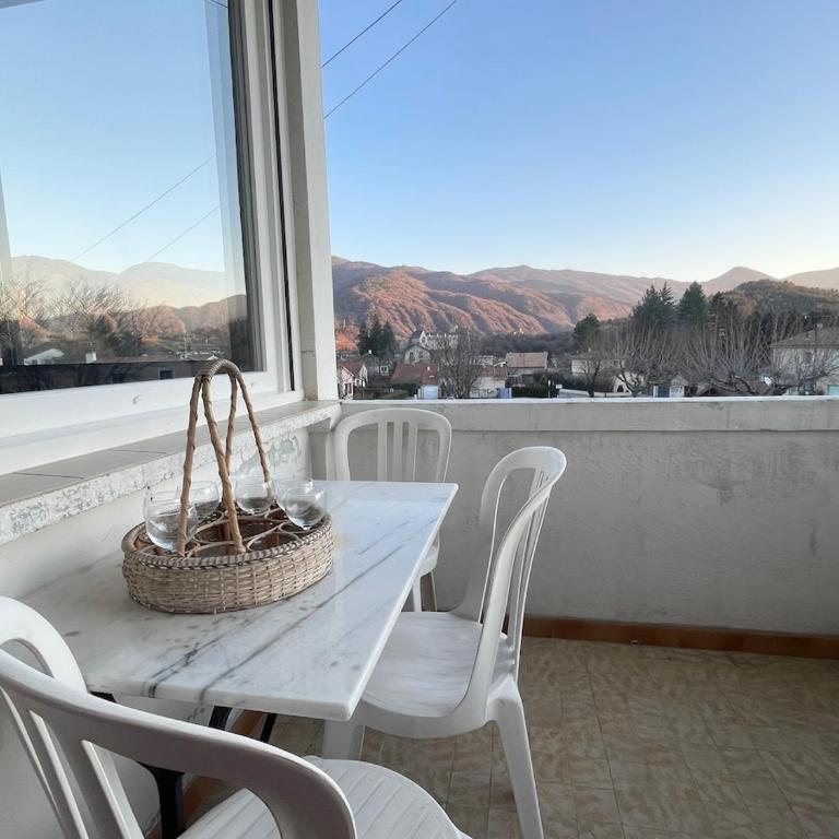 Appartement cosy dans une maison de caractère - Appartement 3 Chambres avec Vue sur la Montagne - 7