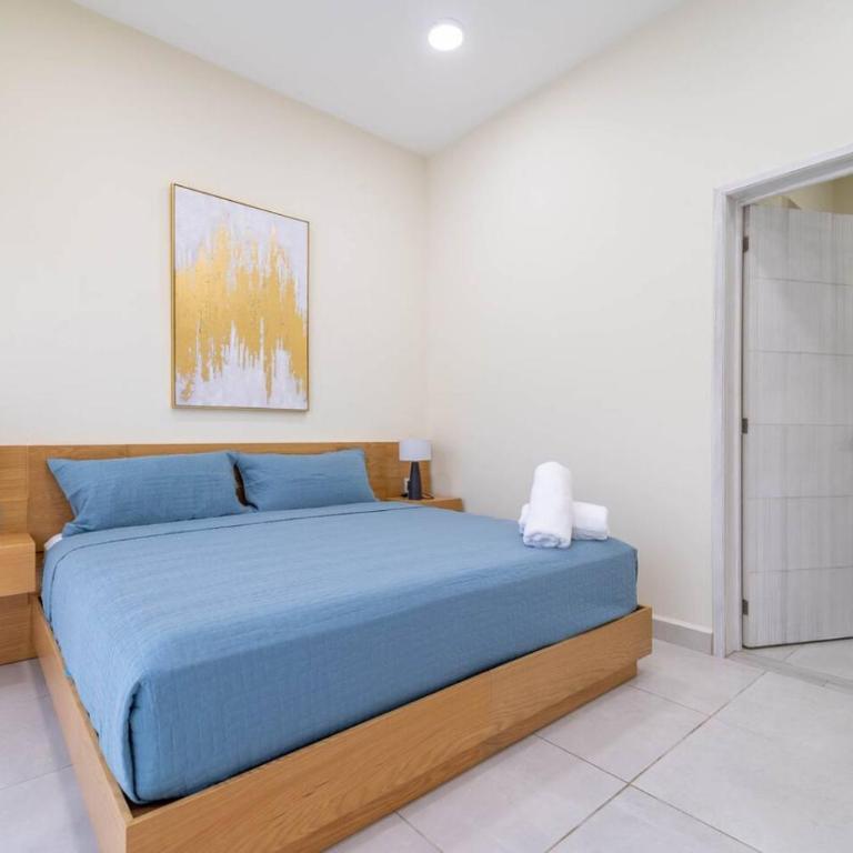 2 BD Suite with Balcony Gym Rooftop Pool - Apartment - 44