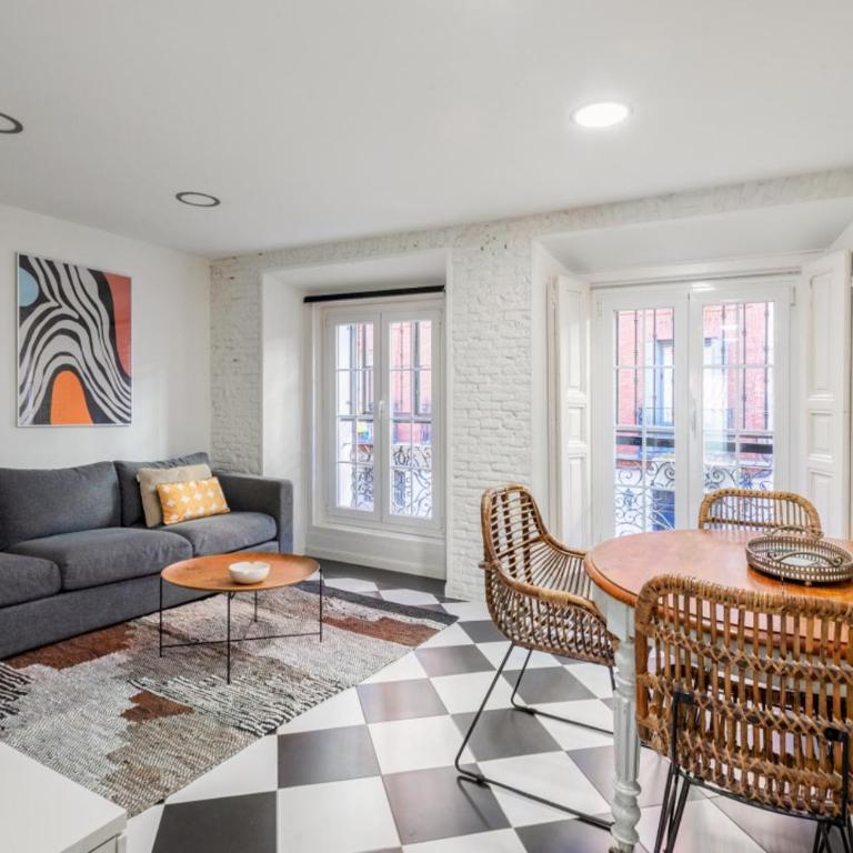 Modern and Bright -2 Bedrooms 1 Bathroom-Lavapies - Two-Bedroom Apartment - 1