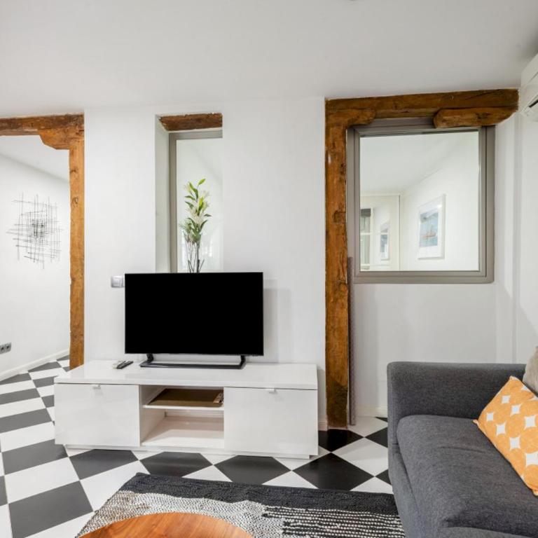 Modern and Bright -2 Bedrooms 1 Bathroom-Lavapies - Two-Bedroom Apartment - 3