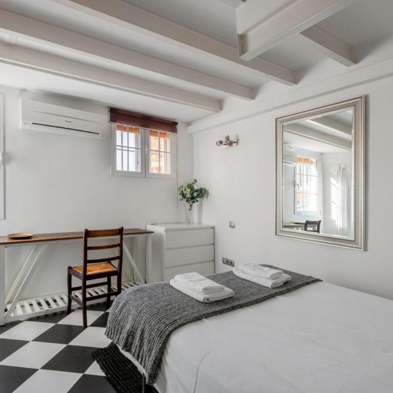 Modern and Bright -2 Bedrooms 1 Bathroom-Lavapies - Two-Bedroom Apartment - 15