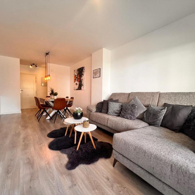 Urb. Albatros VII - Three-Bedroom Apartment - 2