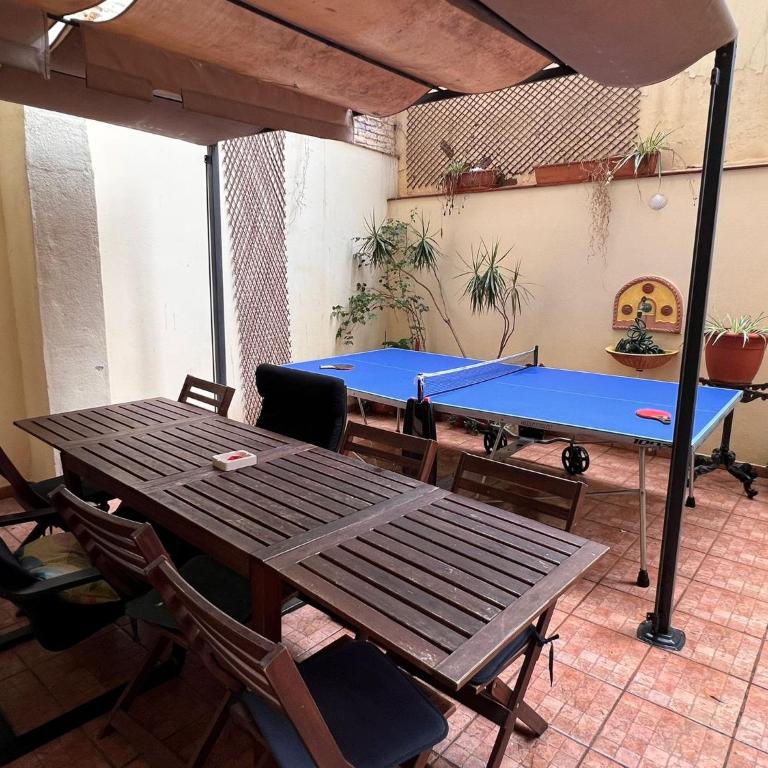 Ramblas Rentals Central Duplex 4BR Terrace Pool Table & Ping Pong - Apartment - 11