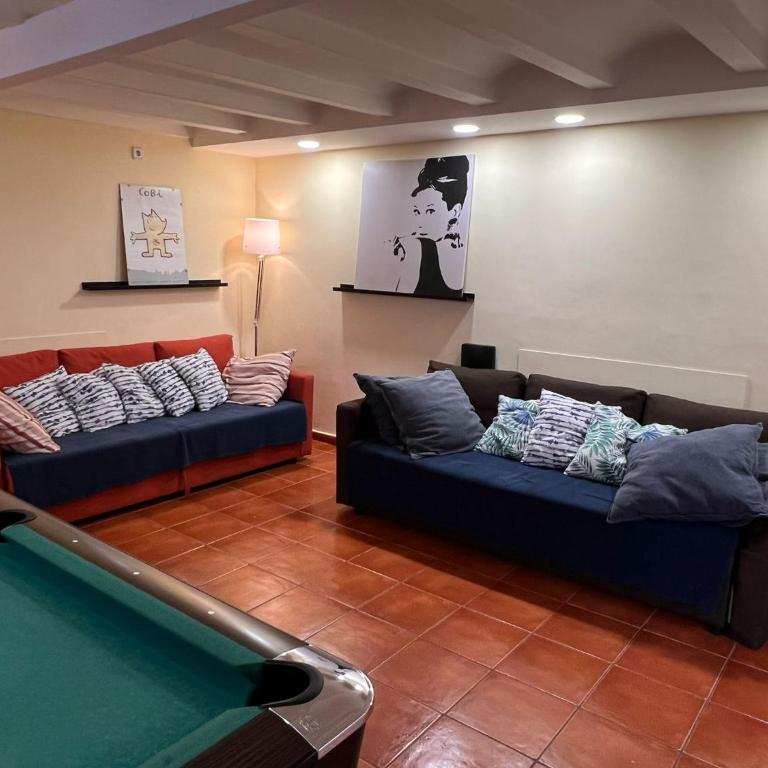 Ramblas Rentals Central Duplex 4BR Terrace Pool Table & Ping Pong - Apartment - 22