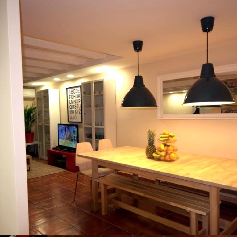 Ramblas Rentals Central Duplex 4BR Terrace Pool Table & Ping Pong - Apartment - 33