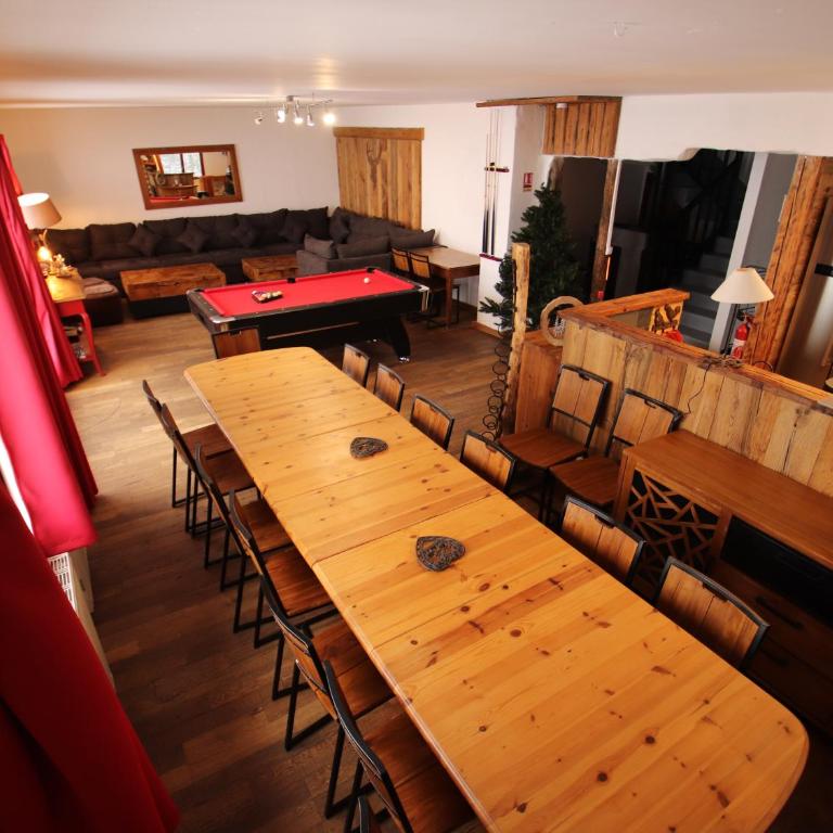 Spacious Chalet 16/18 Guests w/Slope View, Jacuzzi et Sauna - Chalet - 8
