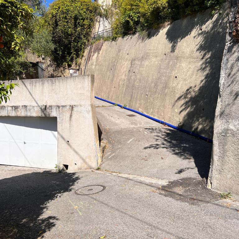 Petit paradis perché au coeur de Nice - Maison 2 Chambres - 32