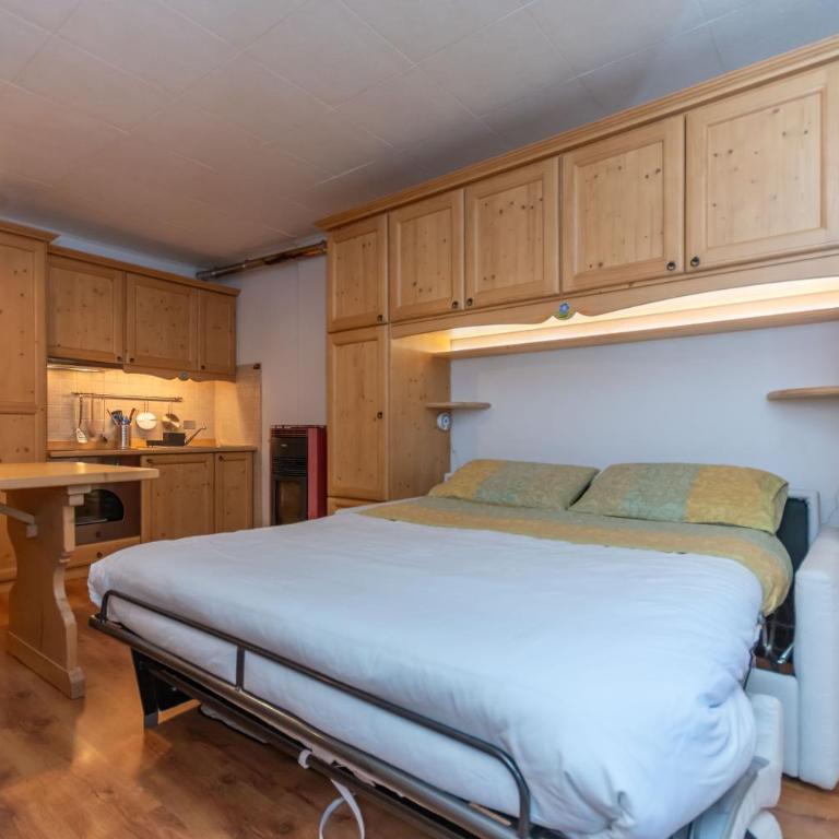 Suite Monte Pelsa - Monolocale con Balcone - 8