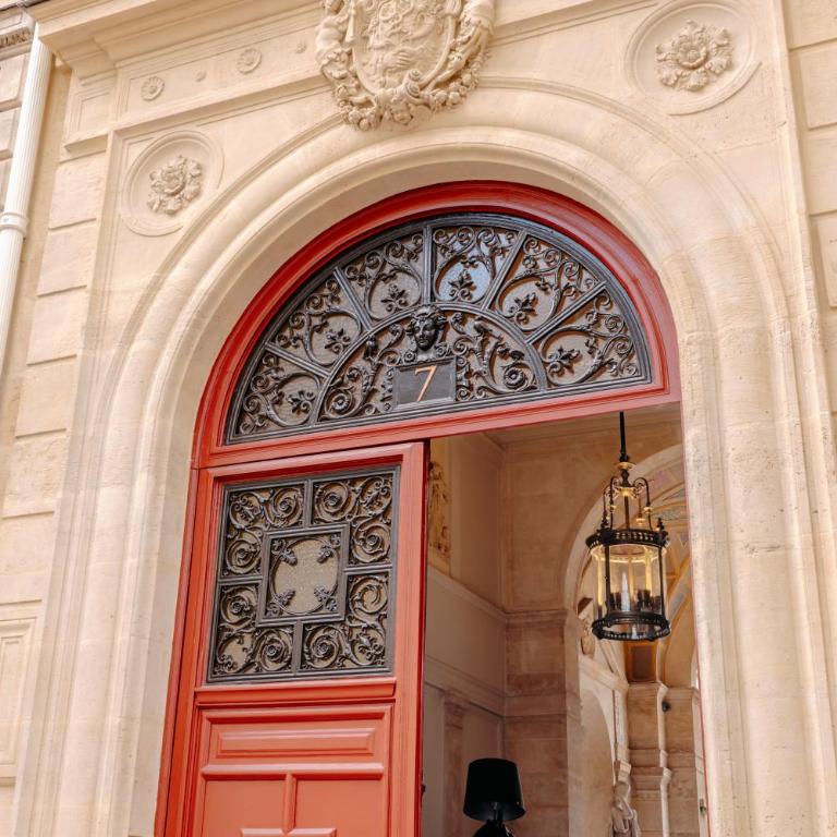 Hotel de Pourtales - One-Bedroom Apartment with City View - 1