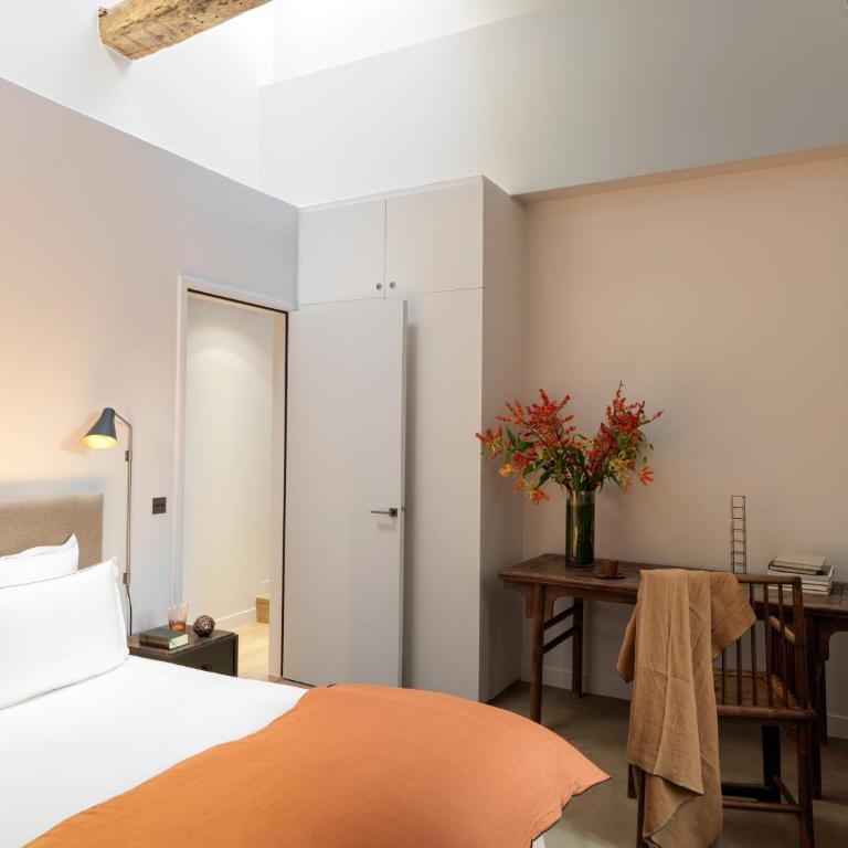 Hotel de Pourtales - Three-Bedroom Deluxe Apartment - 7
