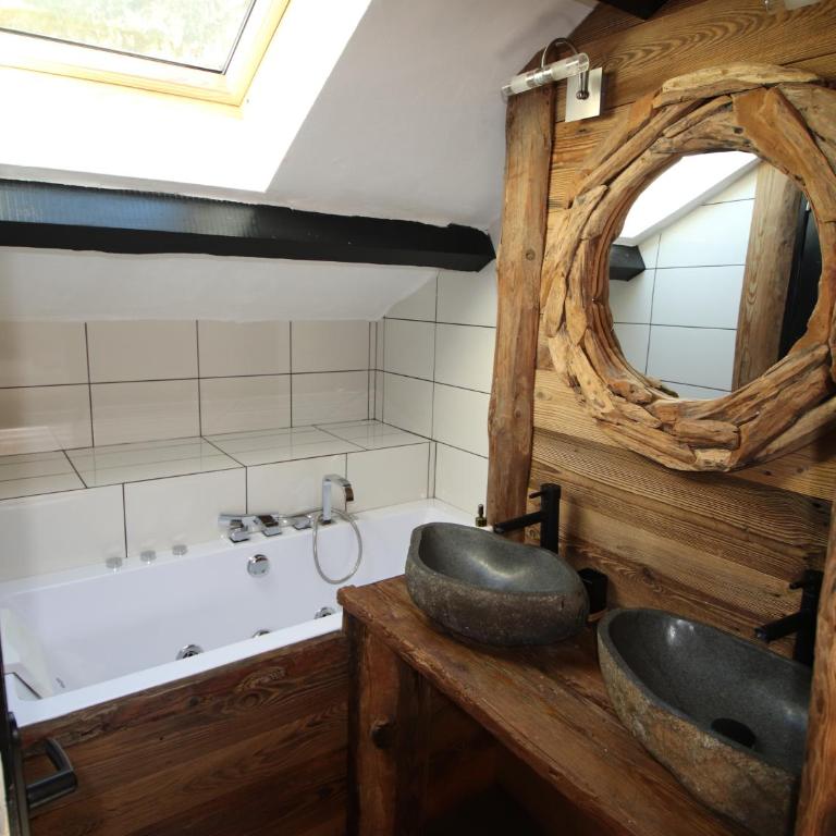 Chalet le Chantelevent for 24 Guests - Slope Views, Pool & Jacuzzi - Chalet - 17