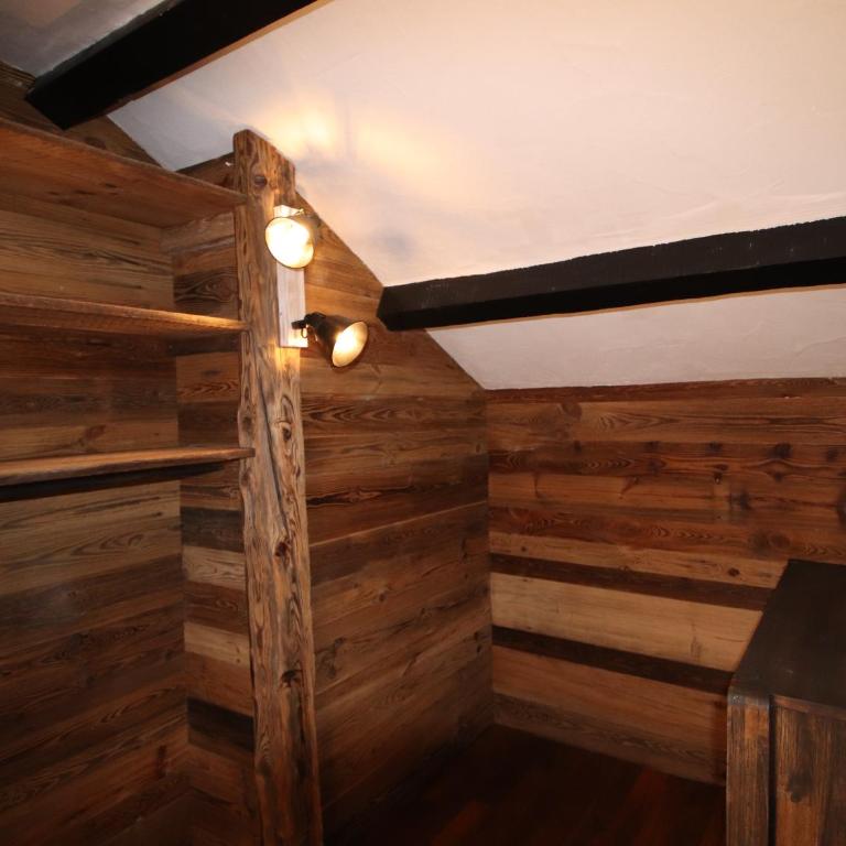 Chalet le Chantelevent for 24 Guests - Slope Views, Pool & Jacuzzi - Chalet - 18