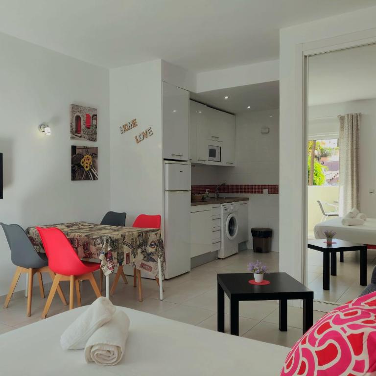 1º Línea de playa con piscinas & parque acuático - One-Bedroom Apartment - 2