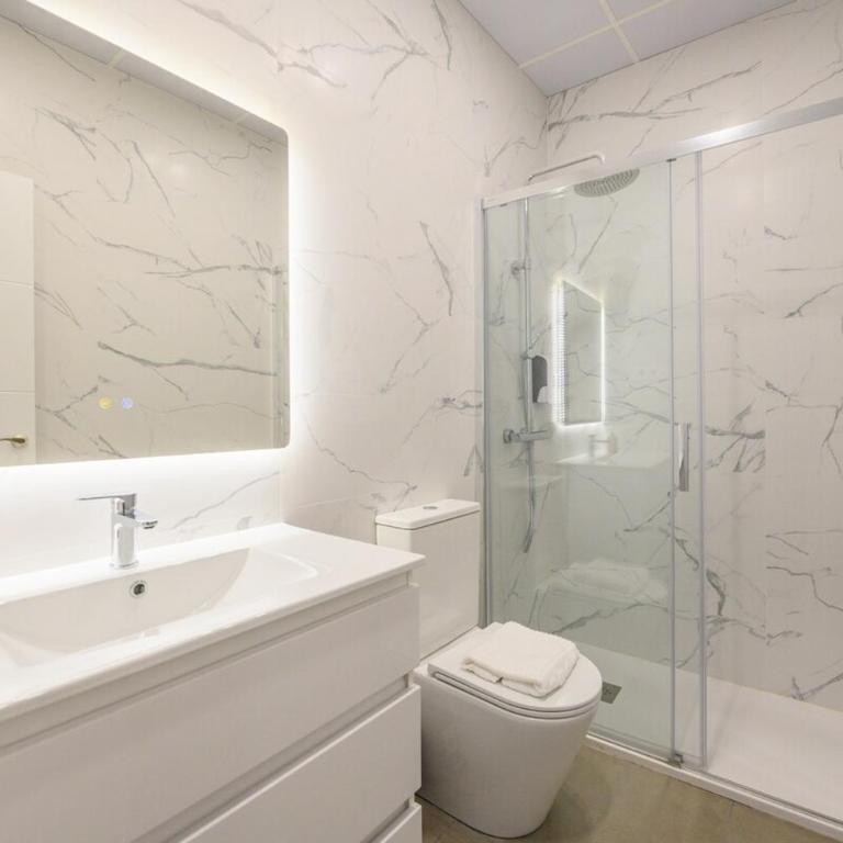 Comfort & Street Style - Your Perfe Floor Temporal SBE351D - Three-Bedroom Apartment - 11
