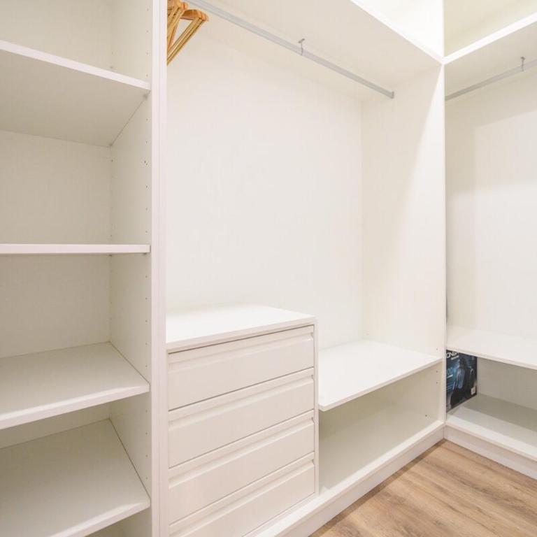 Comfort & Street Style - Your Perfe Floor Temporal SBE351D - Three-Bedroom Apartment - 19