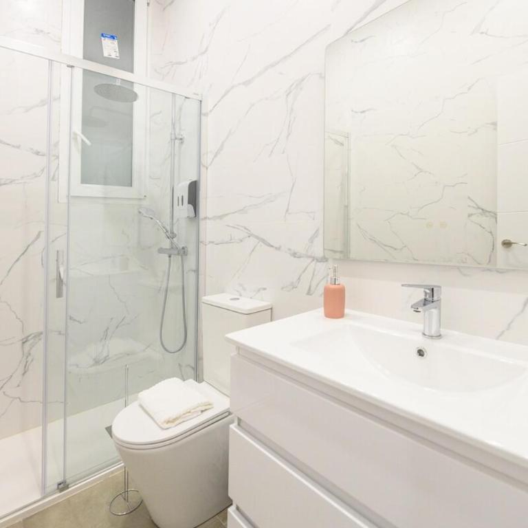 Comfort & Street Style - Your Perfe Floor Temporal SBE351D - Three-Bedroom Apartment - 21