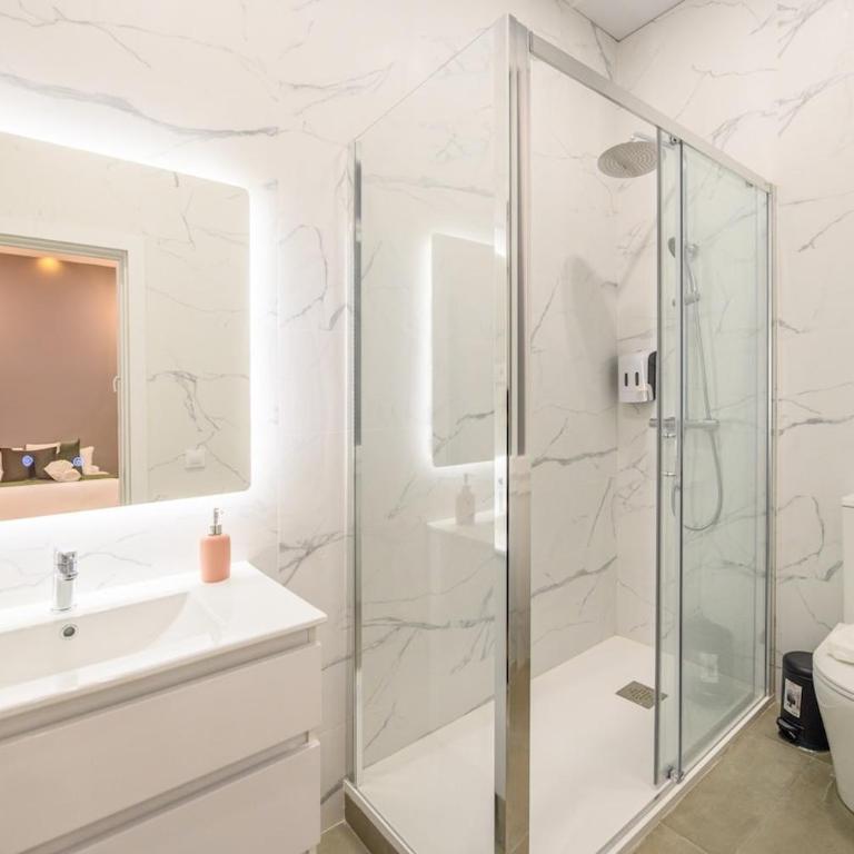 Comfort & Street Style - Your Perfe Floor Temporal SBE351D - Three-Bedroom Apartment - 27