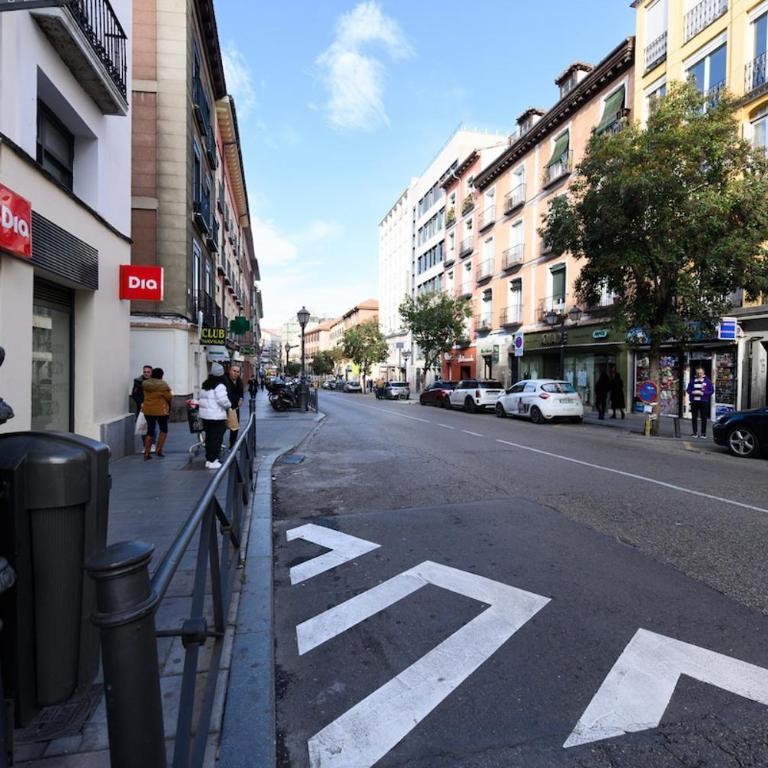 Comfort & Street Style - Your Perfe Floor Temporal SBE351D - Three-Bedroom Apartment - 36