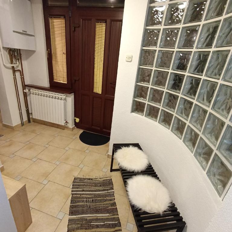 GRBAVICA COZY APARTMENT - free parking - One-Bedroom Apartment - 17