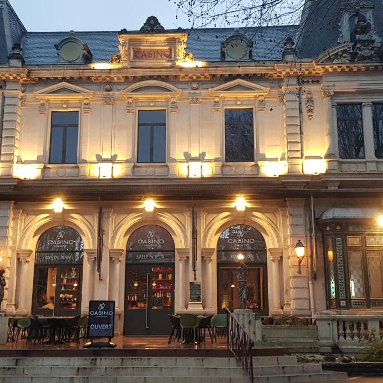 Joli studio tout confort 200m des thermes - Apartamento de 1 dormitorio - 2