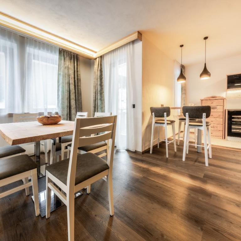 CHALET ARIA Stay Mountain Relax - Appartamento Deluxe con 2 Camere da Letto e Balcone - 4