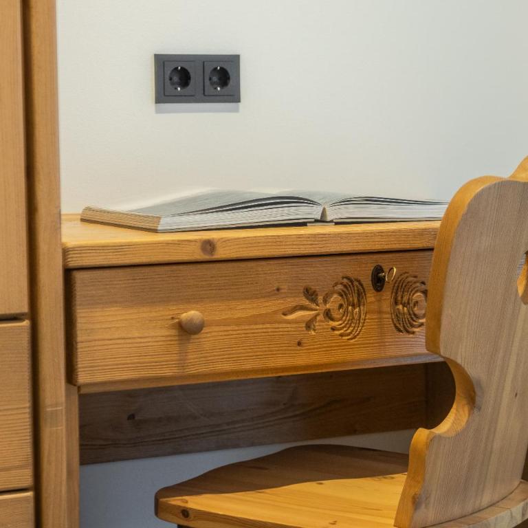 CHALET ARIA Stay Mountain Relax - Appartamento Deluxe con 2 Camere da Letto e Balcone - 5