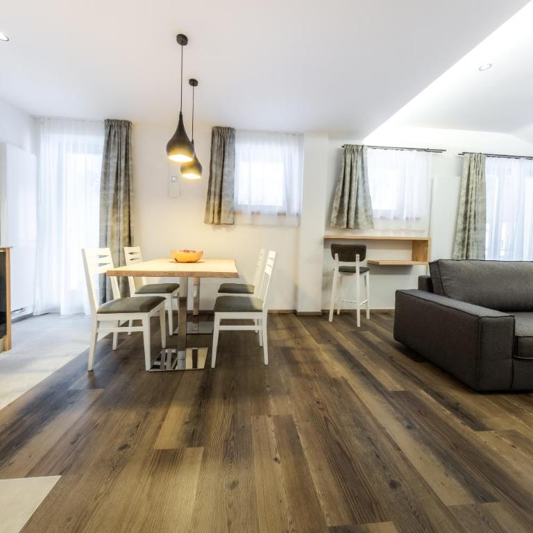 CHALET ARIA Stay Mountain Relax - Appartamento Deluxe con 2 Camere da Letto e Balcone - 9